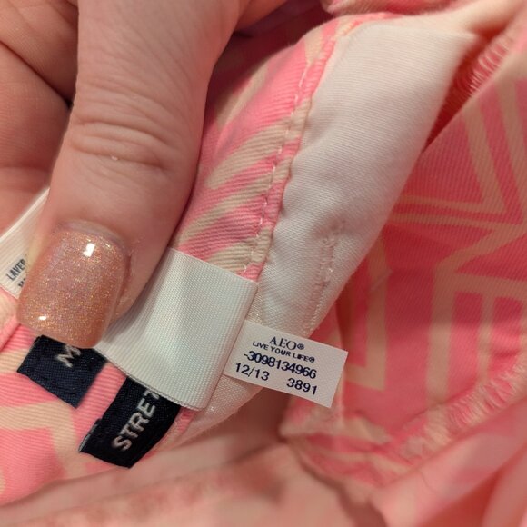 AEO 2 Pairs Midi 3.5" Inseam Stretch Shorts 6 Southwestern and Geometric - Picture 8 of 11